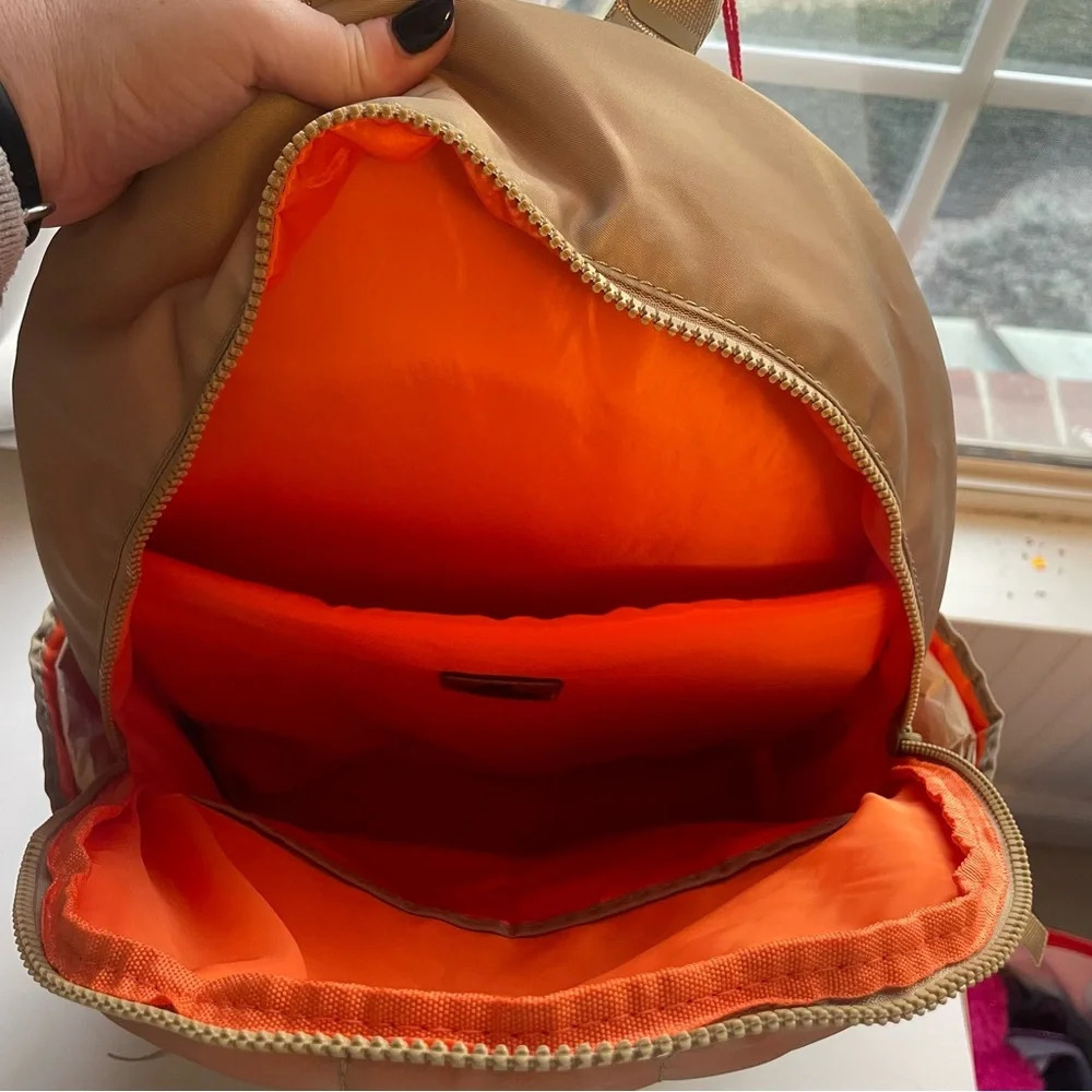 NWT Pajar Twill Dome Backpack Vert Clair/Light Green (Tan/Orange) MSRP $125 - Picture 3 of 15